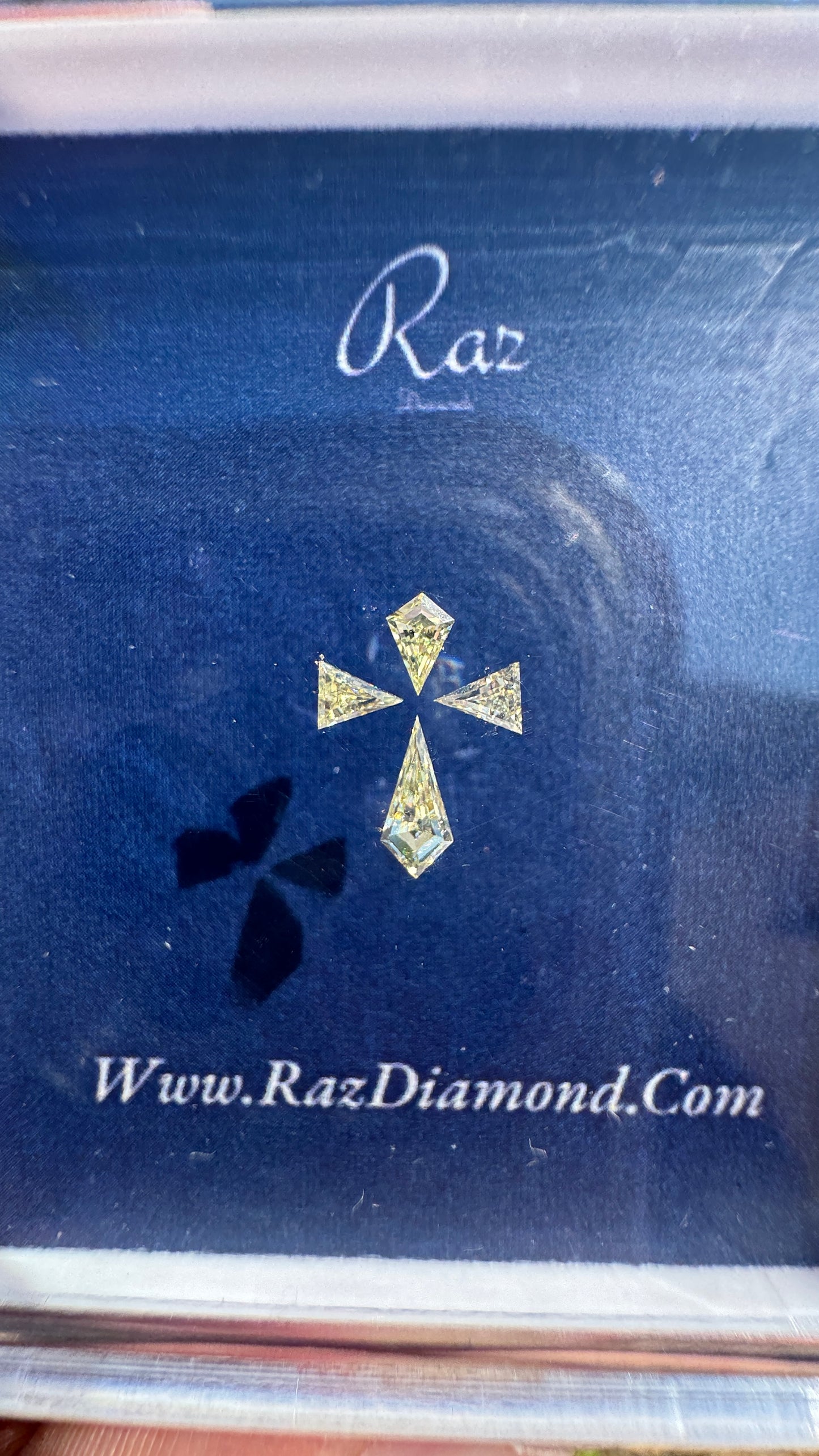 4St=0.25Ct Diamond Set Cross Loose Natural Diamonds Fancy Intenes Yellow-VVS-VS1