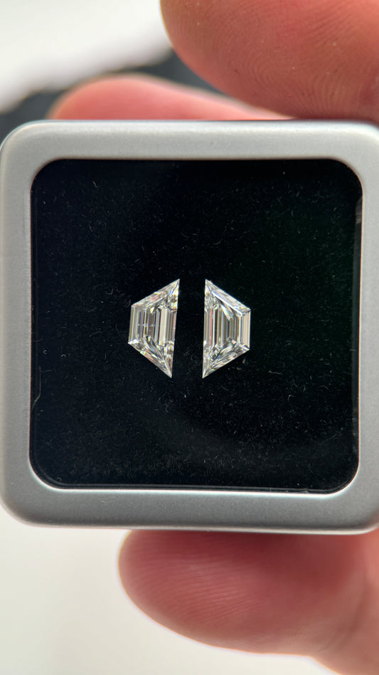 2St=1.61Ct Trapze Cut Pairs Loose Natural Diamonds D-VS