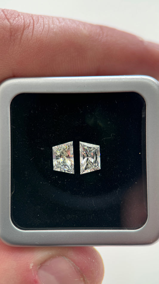 2St=1.96Ct Trapze Cut Pairs Loose Natural Diamonds E-F VS-SI