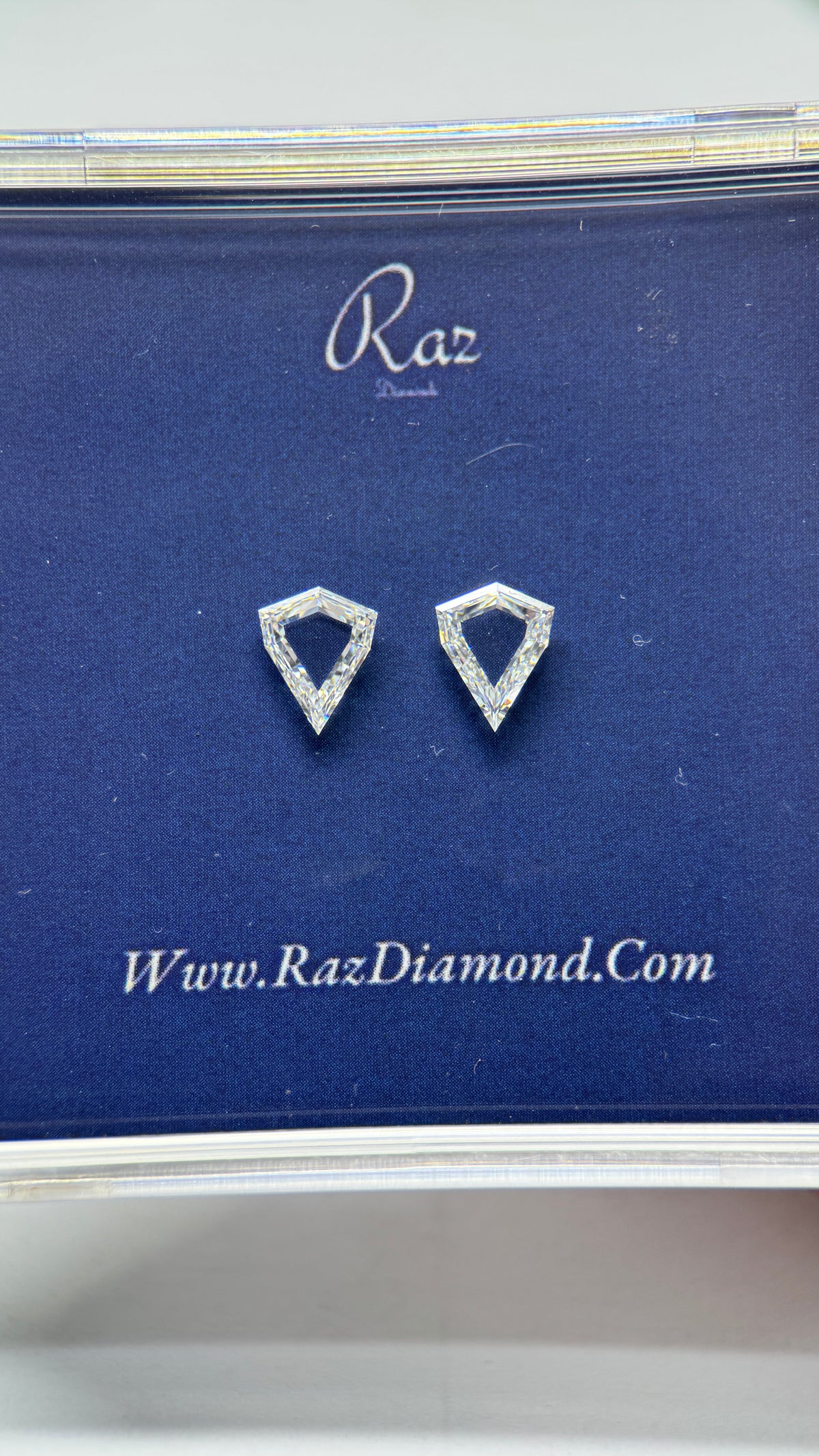 2St=1.09Ct Portrait Kite/Sheild Pair Cut Side Stones Loose Natural Diamonds E-F-VVS