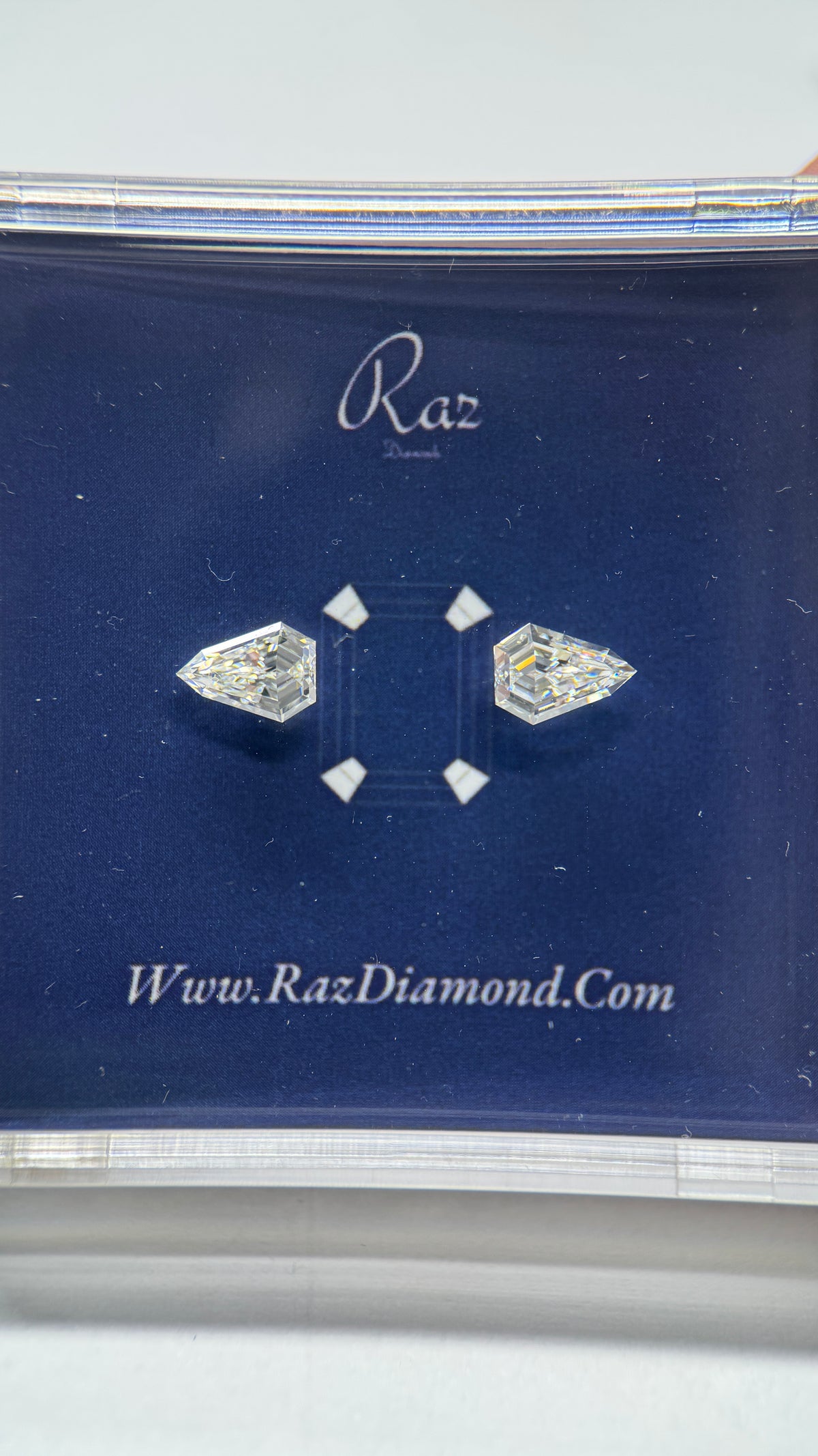 2St=1.63Ct Sheild Pair Cut Side Stones Loose Natural Diamonds G-H-VVS-VS1