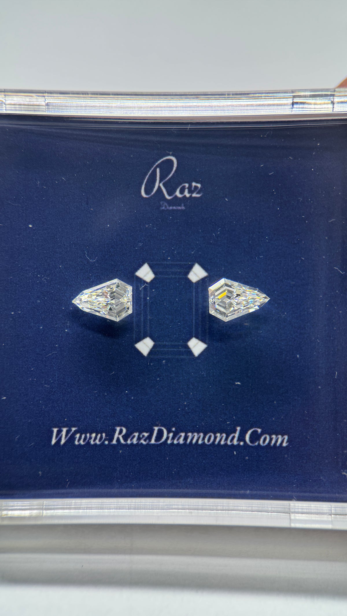 2St=1.63Ct Sheild Pair Cut Side Stones Loose Natural Diamonds G-H-VVS-VS1