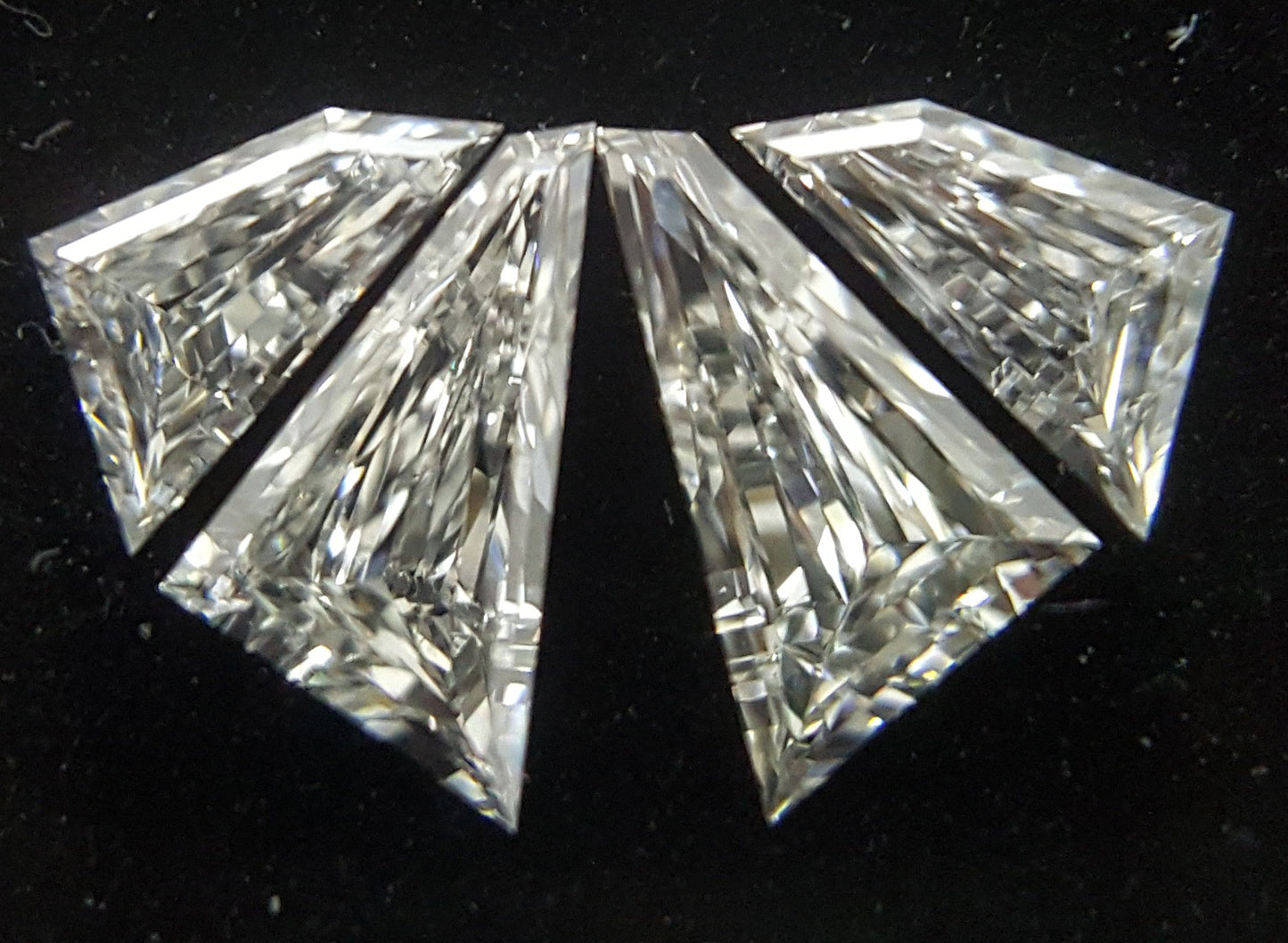 4 Stones=0.44Ct Side Stones Loose Set Mitznft Shape Pairs Natural Diamonds H | VVS